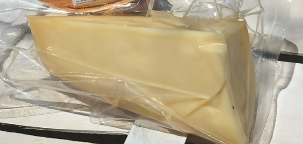 Formaggio Biologico Pugliese : Scamorza Pugliese Biologica